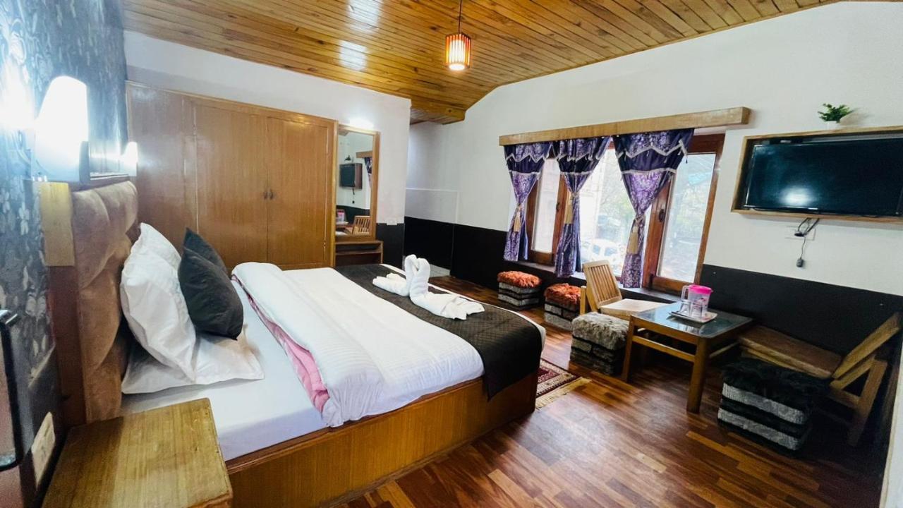 مايالي Hotel New Hilltop Inn المظهر الخارجي الصورة